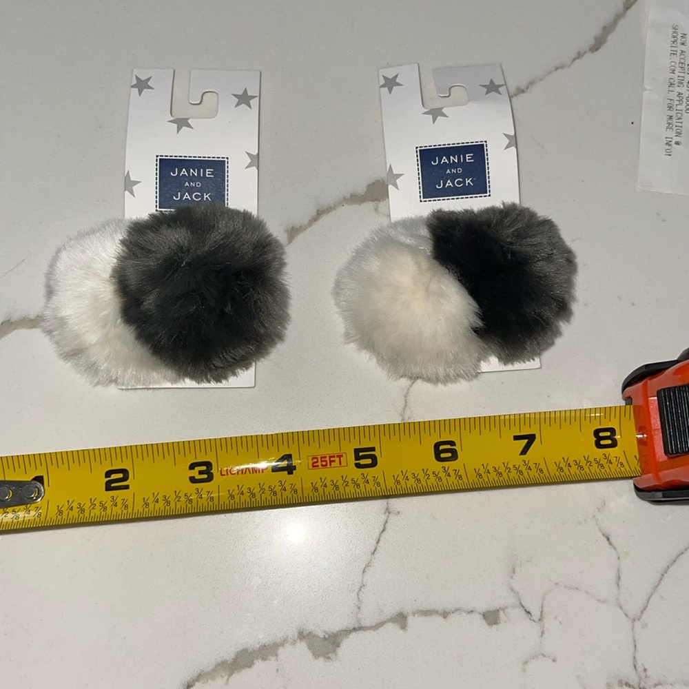 Janie and jack faux fur hair clip (2)